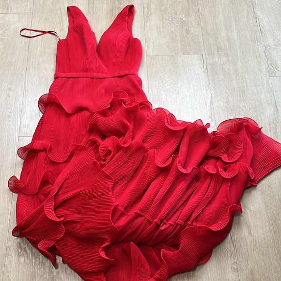 Mac Duggal Sleeveless Ruffle Tiered V-Neck Gown in Red style 49054, SIZE 2 - Picture 9 of 13